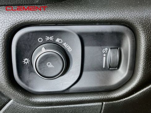 Used 2022 RAM 2500 Tradesman AWD/4WD image 12