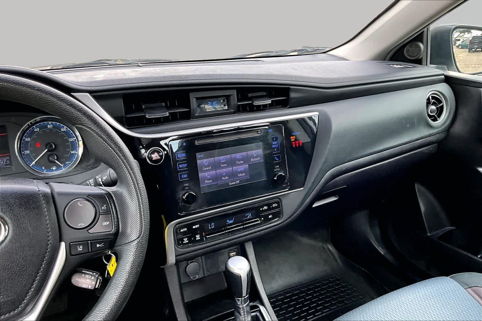 Used 2019 Toyota Corolla LE FWD image 7