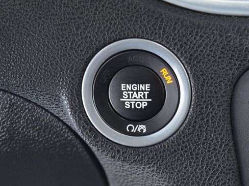 Used 2020 Dodge Charger SXT image 16