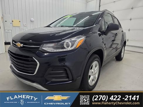 Used 2021 Chevrolet Trax LT w/ LT Convenience Package AWD/4WD image 6