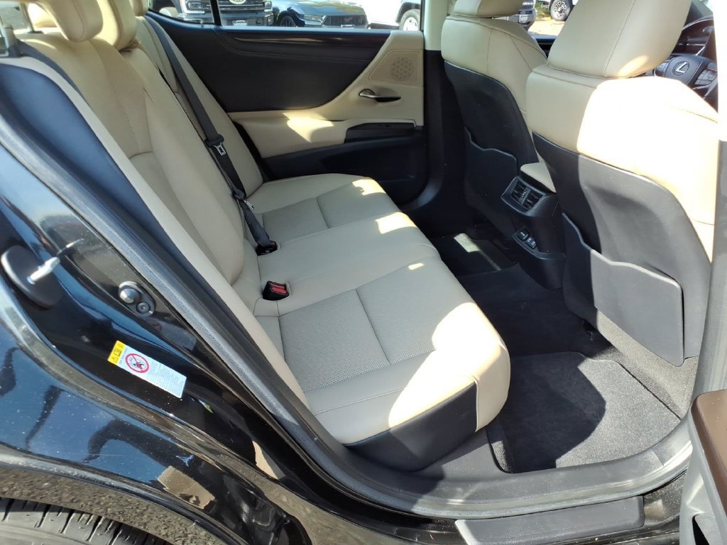 Used 2019 Lexus ES 350 w/ Premium Package FWD image 13