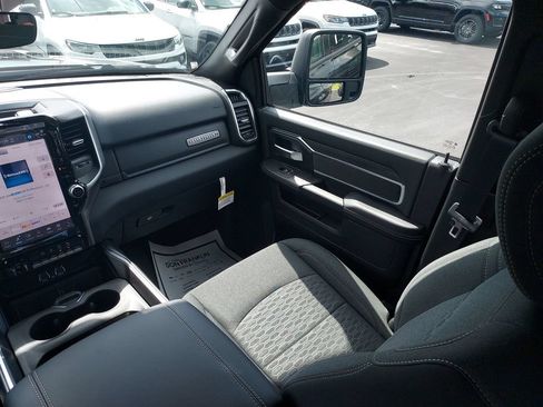 New 2026 RAM 2500 Big Horn AWD/4WD image 11