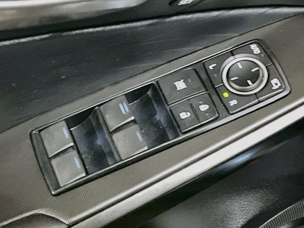 Used 2025 Lexus IS 350 F Sport RWD image 17