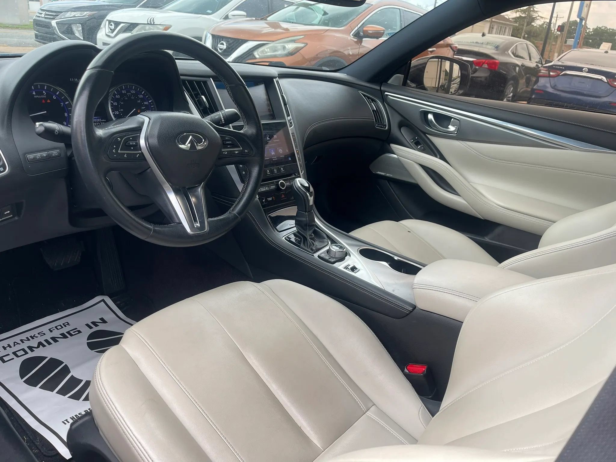 Used 2017 INFINITI Q60 3.0t w/ Premium Plus Package 3.0T RWD image 7