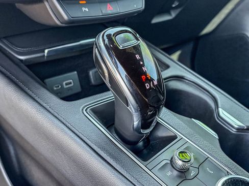 Used 2020 Cadillac XT4 Premium Luxury image 40