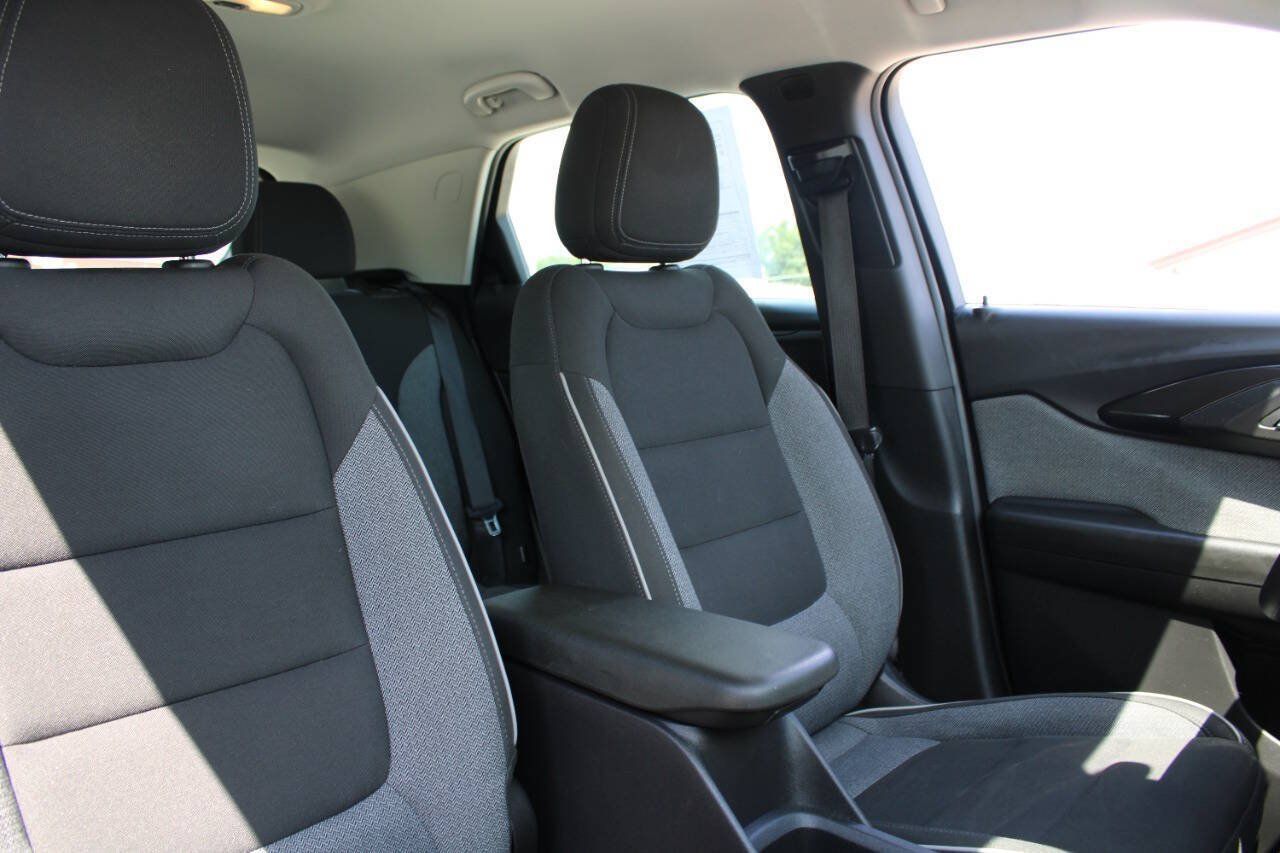 Used 2021 Chevrolet TrailBlazer LS FWD image 14