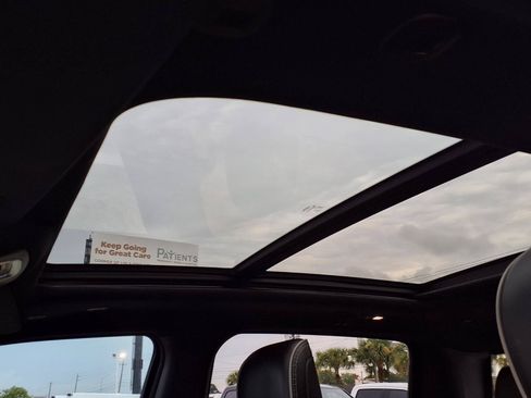 Used 2023 RAM 1500 Laramie AWD/4WD image 22