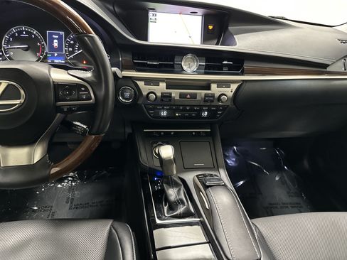 Used 2018 Lexus ES 350 w/ Navigation System Package FWD image 30