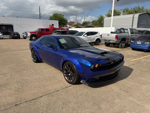 Used 2021 Dodge Challenger GT image 3