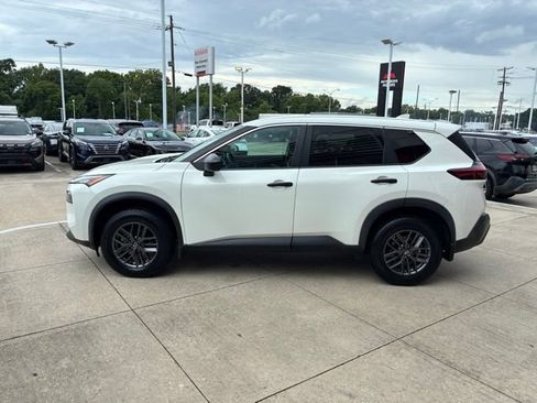 Used 2021 Nissan Rogue S FWD image 4