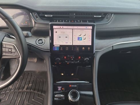 Used 2021 Jeep Grand Cherokee L Limited image 31