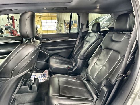 Used 2021 Jeep Grand Cherokee L Limited image 25