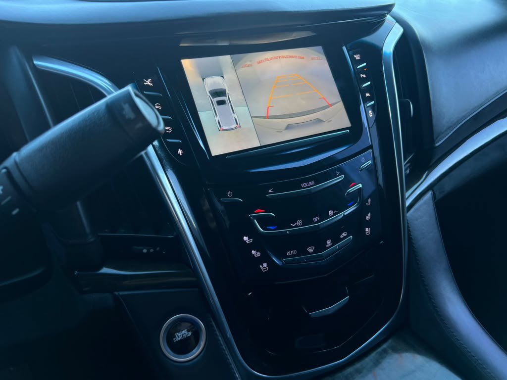 Used 2016 Cadillac Escalade ESV Platinum AWD/4WD image 14