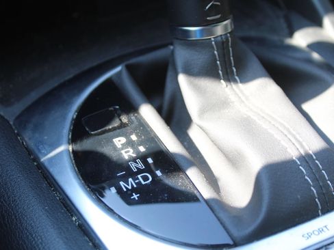 Used 2021 MAZDA MX-5 Miata RF Club RWD image 34