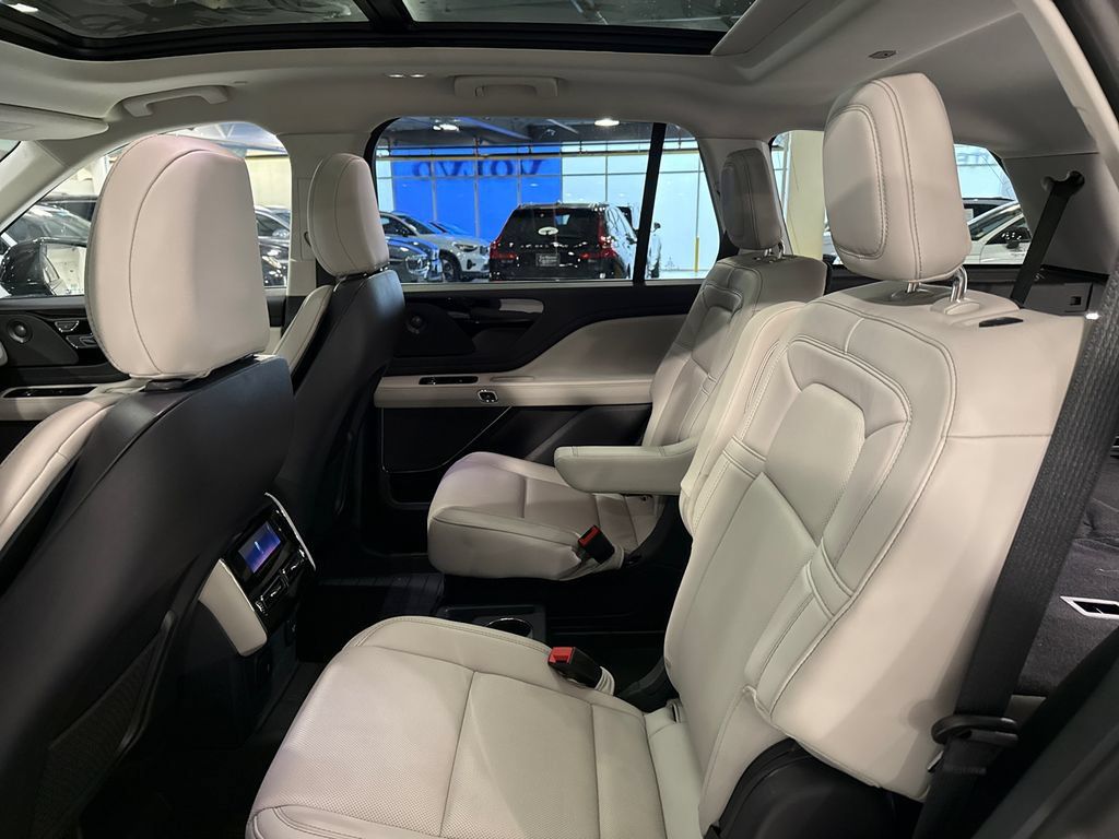 Used 2026 Lincoln Aviator Reserve w/ Illumination Package AWD/4WD image 23