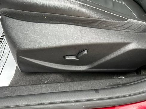 Used 2014 Ford Focus SE w/ Equipment Group 201A FWD image 18