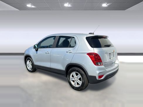 Used 2020 Chevrolet Trax LS w/ Tint and Cruise Package FWD image 3