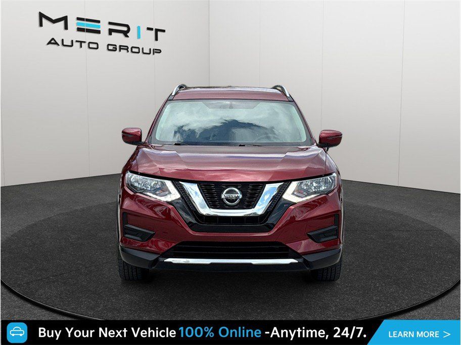 Used 2018 Nissan Rogue SV FWD image 3