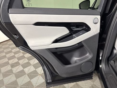 Used 2025 Land Rover Range Rover Evoque S AWD/4WD image 24