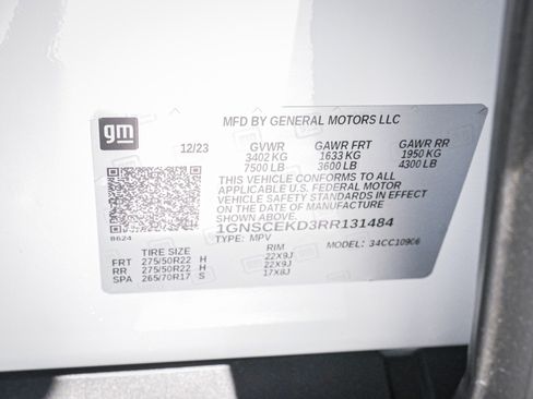 Used 2024 Chevrolet Suburban RST RWD image 35