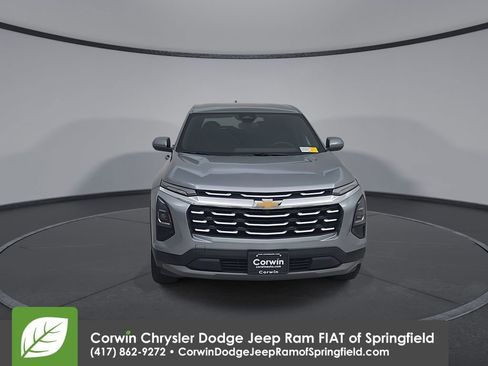 Used 2026 Chevrolet Equinox LT AWD/4WD image 5