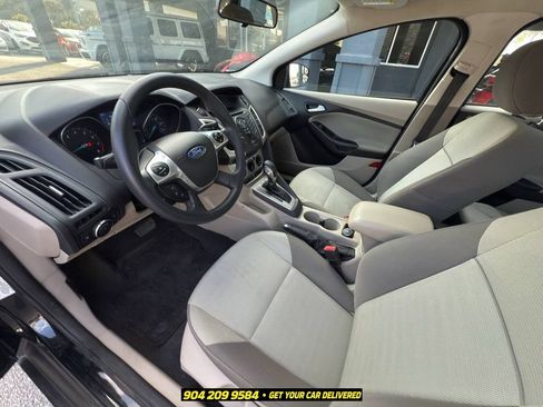 Used 2014 Ford Focus SE FWD image 22