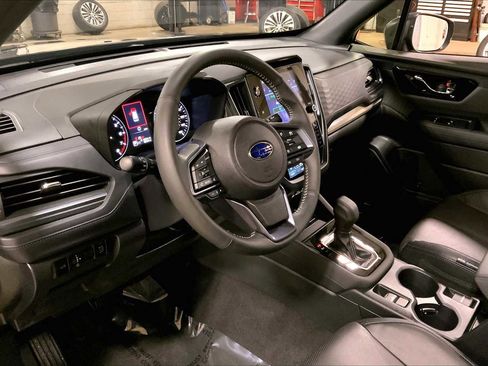 Certified 2025 Subaru Forester Limited image 17