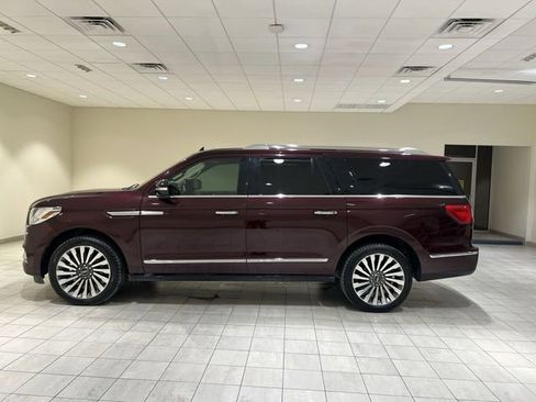Used 2019 Lincoln Navigator L Reserve image 2