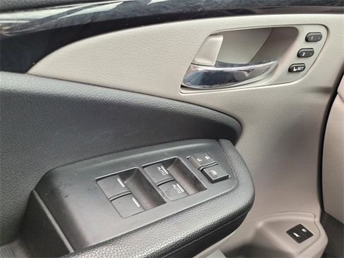 Used 2021 Honda Pilot Touring image 34