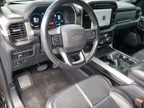 Used 2023 Ford F150 Platinum image 18
