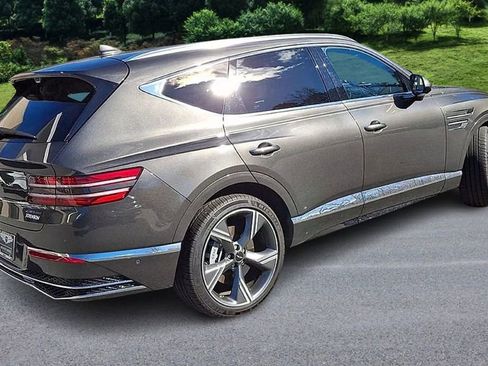 Used 2025 Genesis GV80 3.5T Prestige image 8