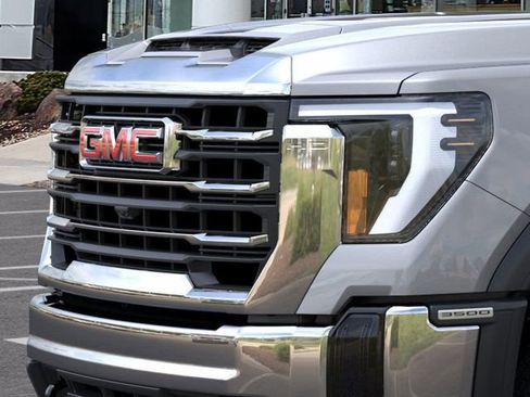New 2026 GMC Sierra 3500 SLT image 13