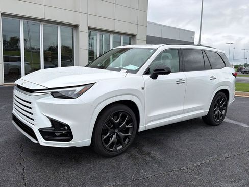 New 2026 Lexus TX 500h AWD image 2