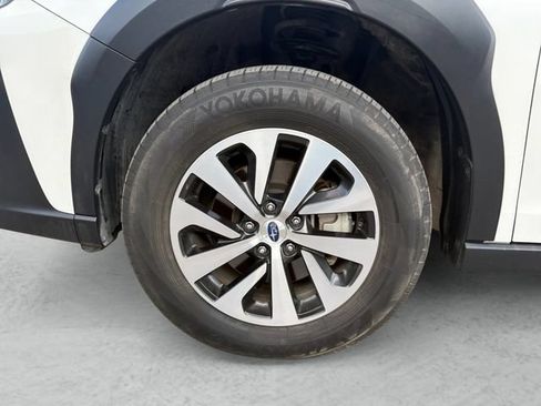 Used 2024 Subaru Outback Premium AWD/4WD image 23