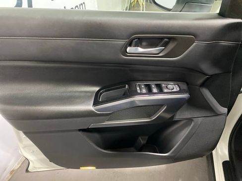 Certified 2022 Nissan Pathfinder SL AWD/4WD image 9