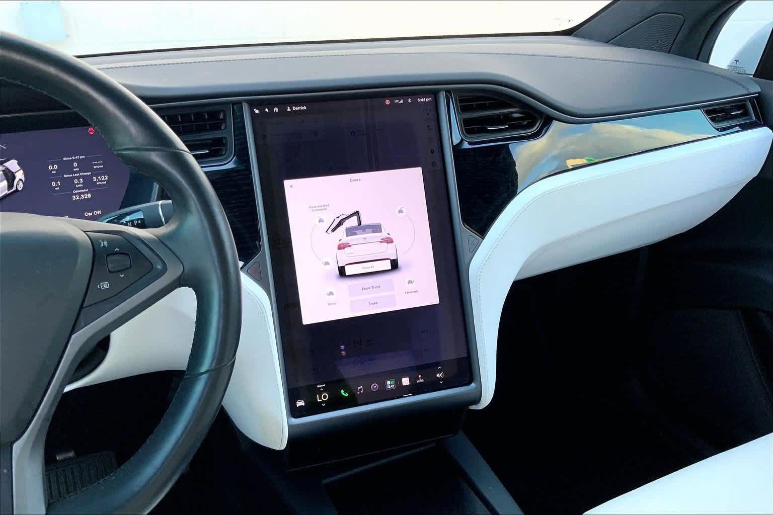 Used 2018 Tesla Model X 75D AWD/4WD image 14