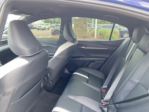 Used 2025 Toyota Camry SE FWD image 17