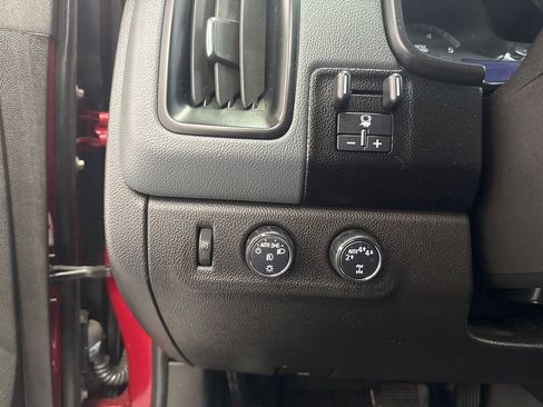 Used 2018 Chevrolet Colorado Z71 image 11