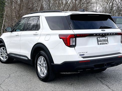 Used 2025 Ford Explorer Active image 11