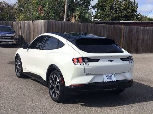 Used 2021 Ford Mustang Mach-E Premium image 7
