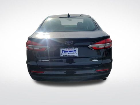Used 2020 Ford Fusion SE image 4