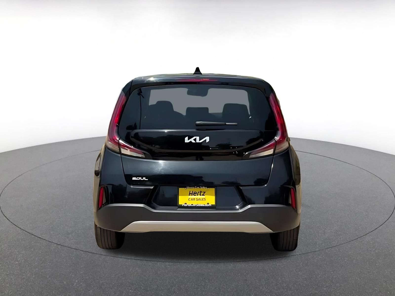 Used 2025 Kia Soul LX w/ LX Technology Package FWD image 12