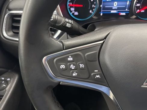 Used 2024 Chevrolet Equinox LT FWD image 11