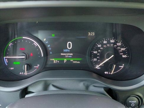 Used 2025 Toyota Sienna LE image 11