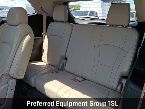Used 2019 Buick Enclave Essence AWD/4WD image 14