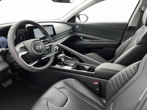 New 2025 Hyundai Elantra Limited image 14