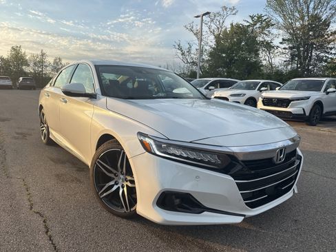 Used 2021 Honda Accord Touring image 19