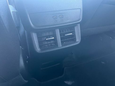 Used 2025 Chevrolet Equinox LT FWD image 22