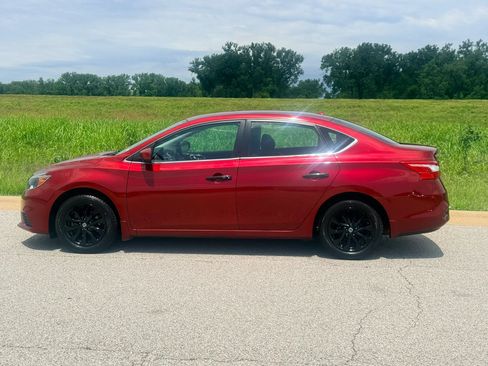 Used 2019 Nissan Sentra SV FWD image 11