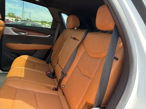 Used 2023 Cadillac XT5 Premium Luxury image 15